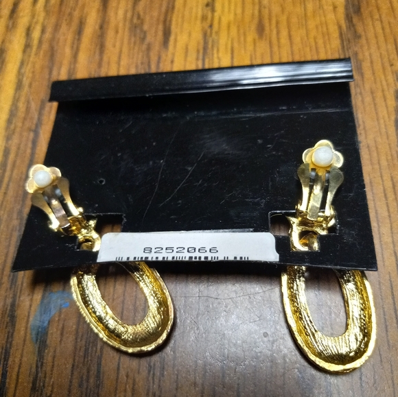 New With Tag Maxine Denker Clip On Brass Earrings. - Picture 3 of 3